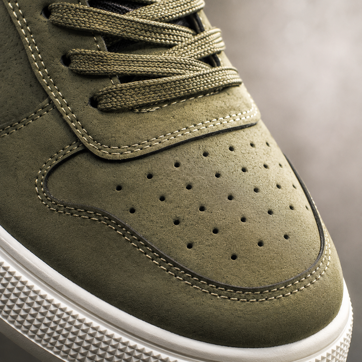 Men's Skate-Style Slip-Resistant Trainers